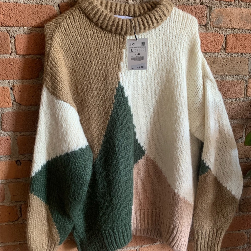 Zara sweater size large.